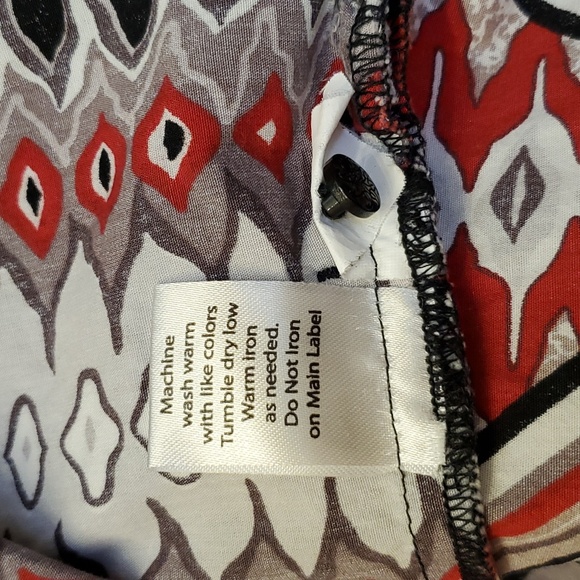 Healing Hands Scrub Top - Picture 5 of 7